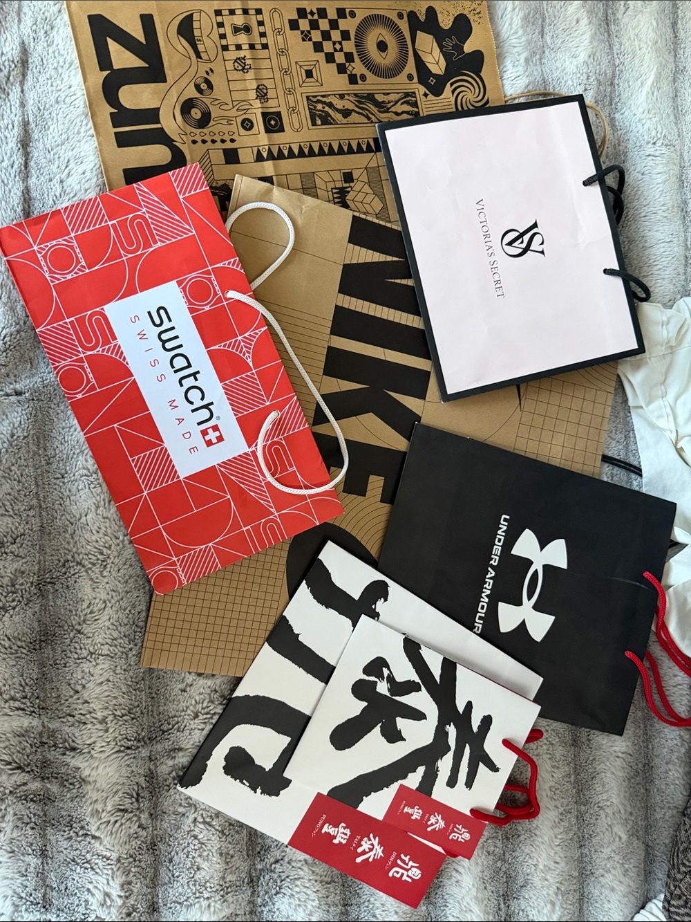 Excellent Lot of Logo bags NEW!
